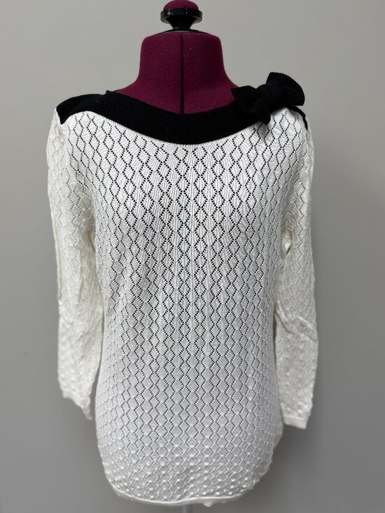 RED Valentino Sweaters - NWT Valentino White Cotton Sweater with Black Shoulder Bow Detail - Size M
